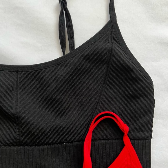 NWOT Set of PINK Victoria's Secret Crop Tops - Picture 4 of 14